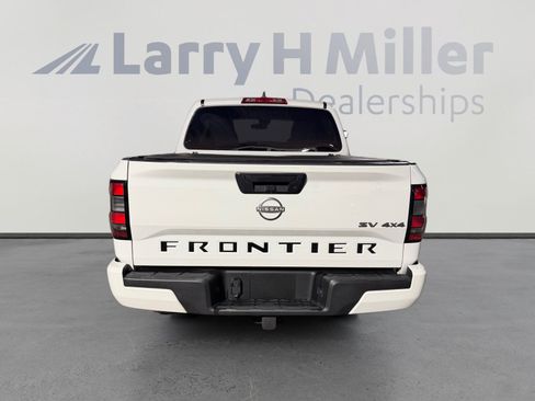 Used 2022 Nissan Frontier SV AWD/4WD image 4
