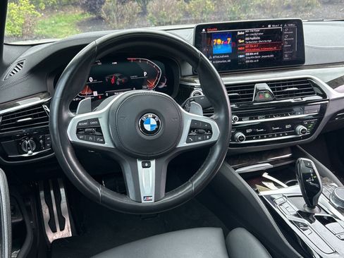 Used 2021 BMW 540i xDrive w/ M Sport Package AWD/4WD image 4