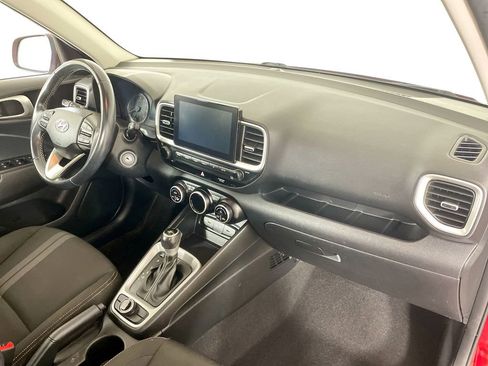 Used 2022 Hyundai Venue SEL w/ Cargo Package image 31