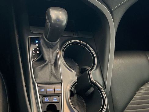 Used 2020 Toyota Camry SE image 20