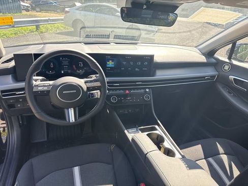 New 2025 Hyundai Sonata SEL image 6