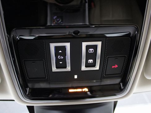 Used 2019 Land Rover Range Rover Sport HSE image 41