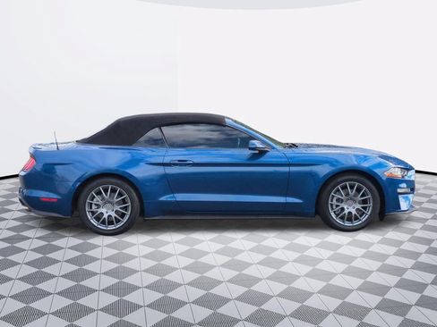 Used 2022 Ford Mustang Premium RWD image 7