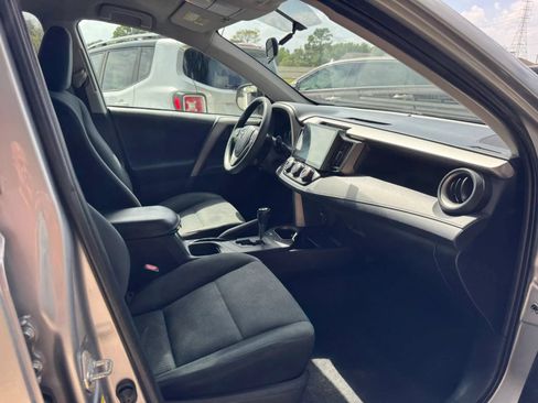 Used 2016 Toyota RAV4 LE FWD image 25