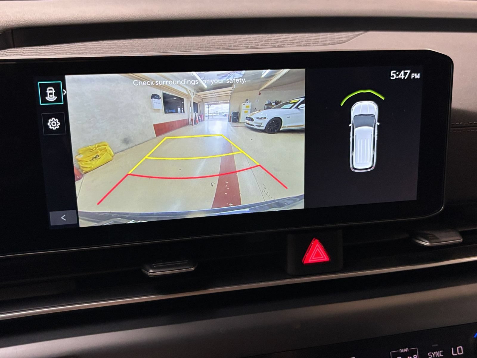 Used 2026 Kia Carnival FWD image 25