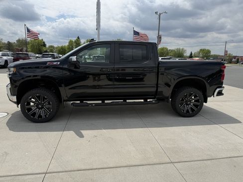 Used 2021 Chevrolet Silverado 1500 LT AWD/4WD image 5