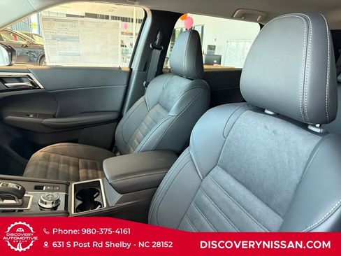 New 2026 Nissan Rogue SL AWD/4WD image 12