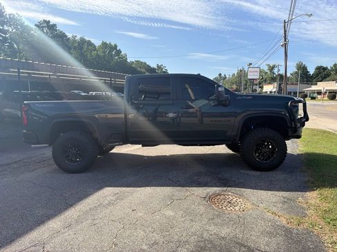 New 2026 Chevrolet Silverado 2500 ZR2 w/ ZR2 Bison Edition AWD/4WD image 4