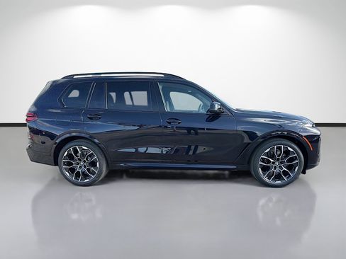 New 2027 BMW X7 xDrive40i w/ Executive Package AWD/4WD image 2