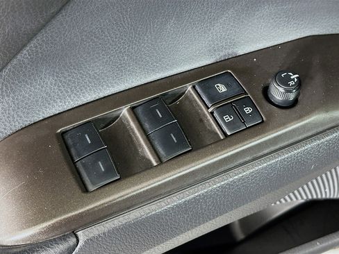 Used 2023 Toyota Camry SE image 15