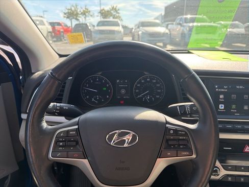 Used 2018 Hyundai Elantra Limited image 16