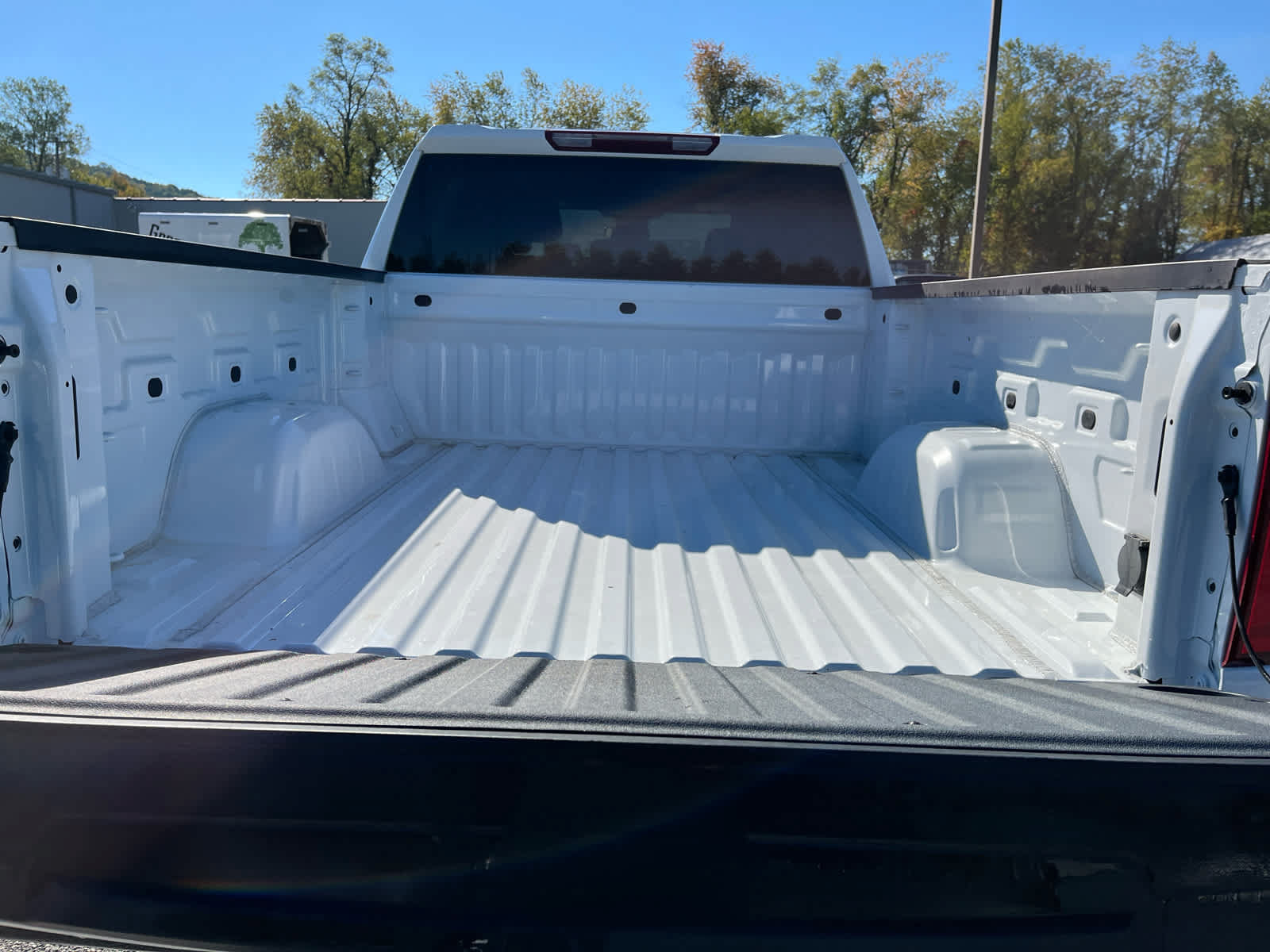Used 2024 Chevrolet Silverado 1500 LT Trail Boss w/ LPO, Dark Essentials Package AWD/4WD image 23
