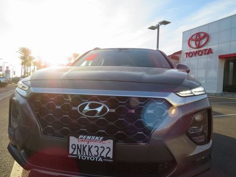 Used 2020 Hyundai Santa Fe SEL w/ Convenience Package image 5