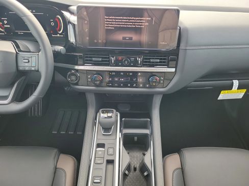 New 2026 Nissan Pathfinder Platinum image 20