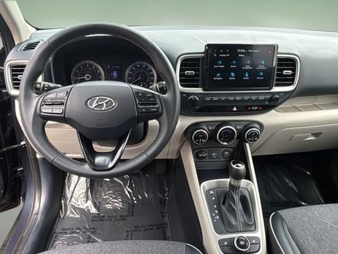 Used 2021 Hyundai Venue w/ Cargo Package FWD image 10
