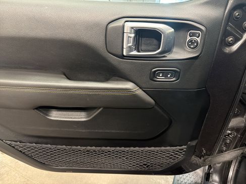 Used 2021 Jeep Wrangler Unlimited Sahara image 16