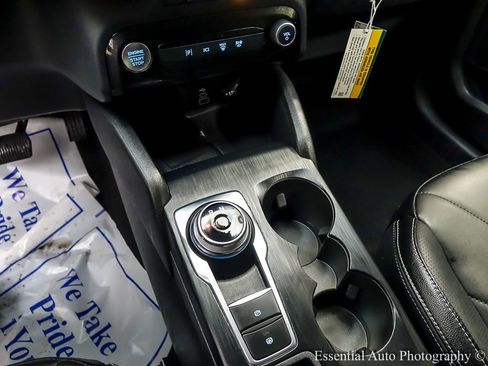 Used 2025 Ford Escape SE w/ PHEV Premium Package image 18