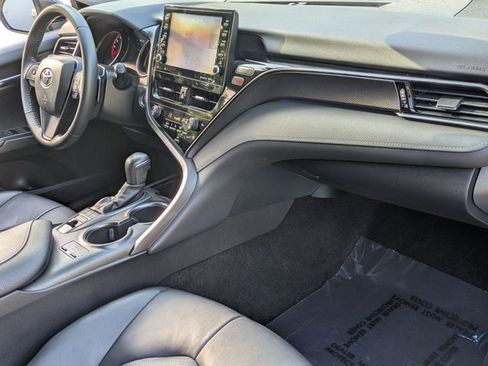 Used 2022 Toyota Camry XSE FWD image 22