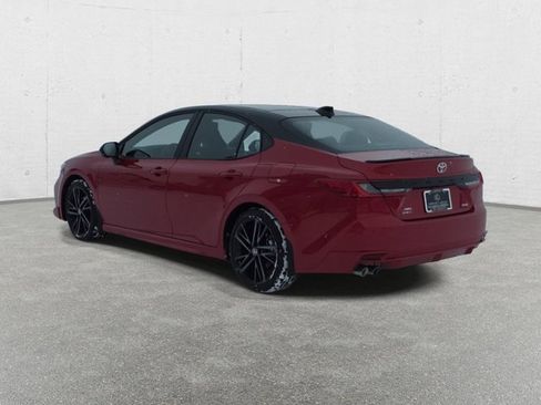 Used 2025 Toyota Camry XSE w/ Premium Plus Package image 7