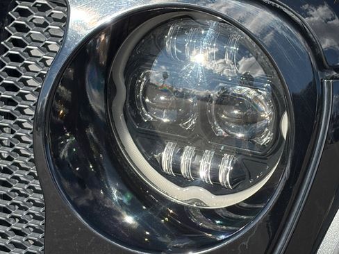 Used 2020 Jeep Wrangler Unlimited Sport image 12