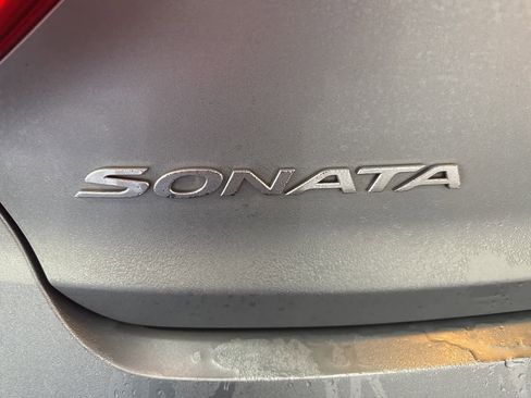 Used 2015 Hyundai Sonata SE image 9