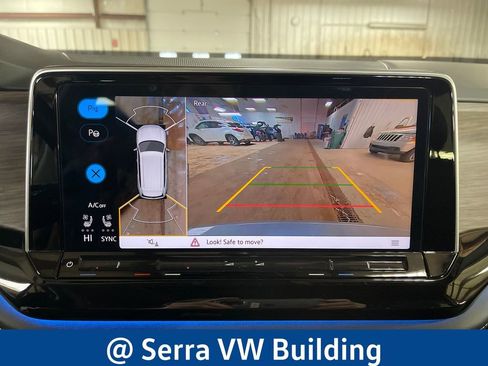 Used 2025 Volkswagen Atlas SEL Premium R-Line AWD/4WD image 25