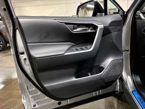 New 2025 Toyota RAV4 XLE image 10