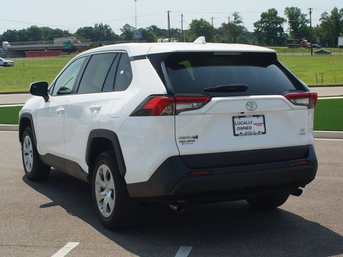 Used 2023 Toyota RAV4 LE AWD/4WD image 14