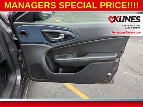 Used 2016 Chrysler 200 S AWD/4WD image 21