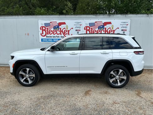 New 2025 Jeep Grand Cherokee Limited w/ Trailer Tow Package image 7