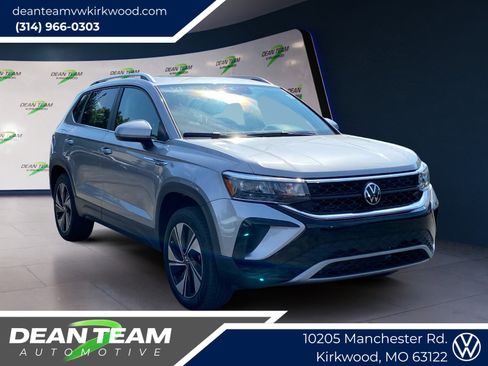 New 2024 Volkswagen Taos SE AWD/4WD image 1