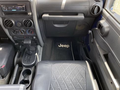Used 2009 Jeep Wrangler X AWD/4WD image 17