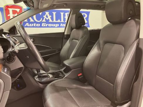 Used 2017 Hyundai Santa Fe Limited image 17
