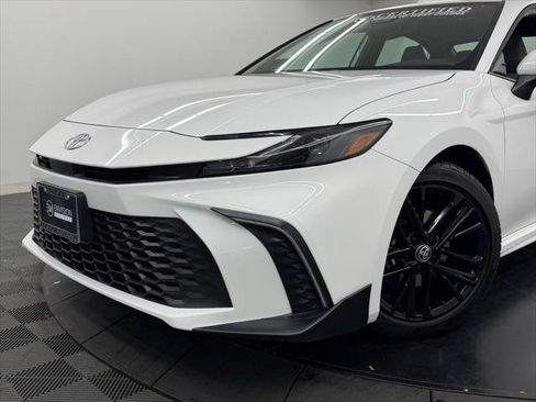 Certified 2026 Toyota Camry SE FWD image 4