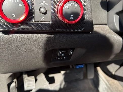 Used 2011 Chevrolet Avalanche LT w/ Suspension Package, Off-Road AWD/4WD image 24