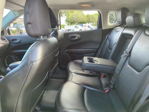 Used 2020 Jeep Compass Limited image 16