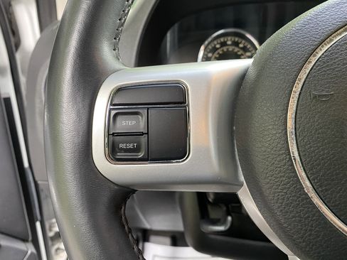 Used 2015 Jeep Compass High Altitude FWD image 18