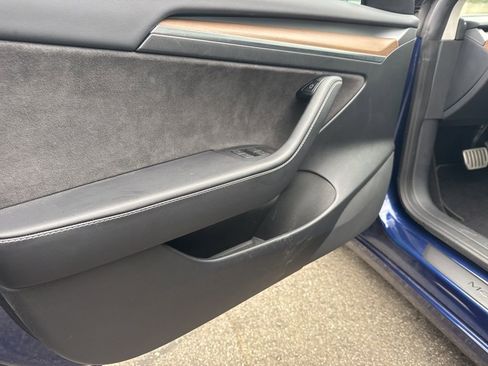 Used 2023 Tesla Model 3 Performance image 6