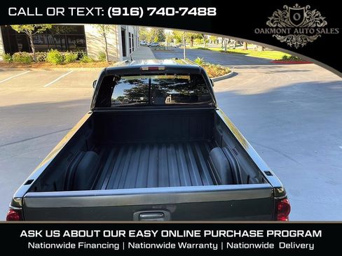 Used 2004 Chevrolet Silverado 2500 LT w/ Skid Plate Package AWD/4WD image 16