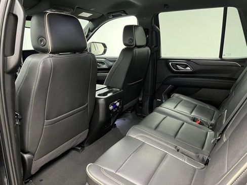 Used 2024 GMC Yukon SLT AWD/4WD image 45