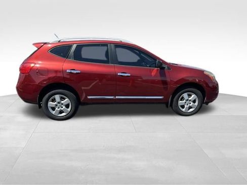 Used 2015 Nissan Rogue S w/ Convenience Package AWD/4WD image 8