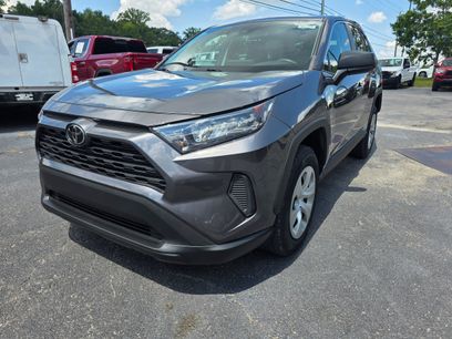 Used 2022 Toyota RAV4 LE w/ Carpet Mat Package (TMS)