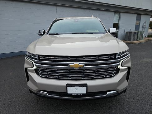 Used 2021 Chevrolet Tahoe Premier w/ Premium Package image 5