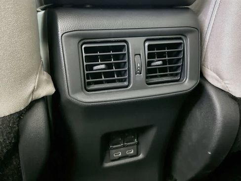 Used 2025 Toyota RAV4 XLE FWD image 13