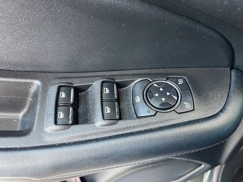 Certified 2024 Ford Edge SE w/ Black Appearance Package image 10