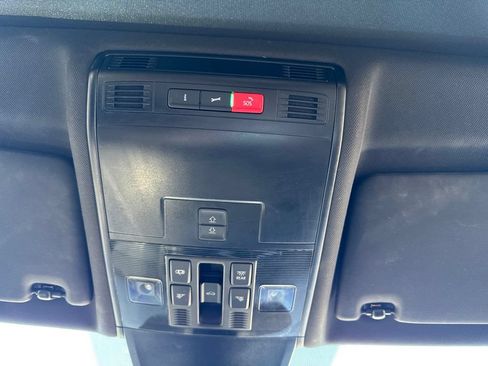 Certified 2023 Volkswagen Tiguan SE R-Line FWD image 24