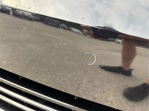 Used 2019 Volkswagen Golf R 4-Door image 14