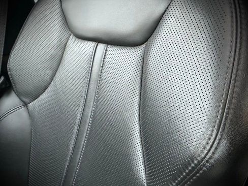 Used 2024 Jeep Wagoneer L Base w/ Premium Group I image 18