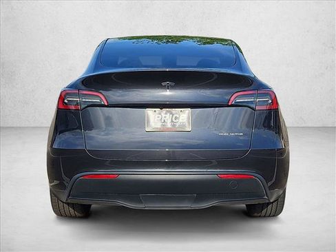 Used 2025 Tesla Model Y Long Range AWD/4WD image 7