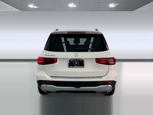 New 2026 Mercedes-Benz GLB 250 image 9